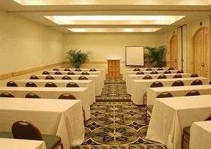 Quality-Hotel-Real-Meeting-room
